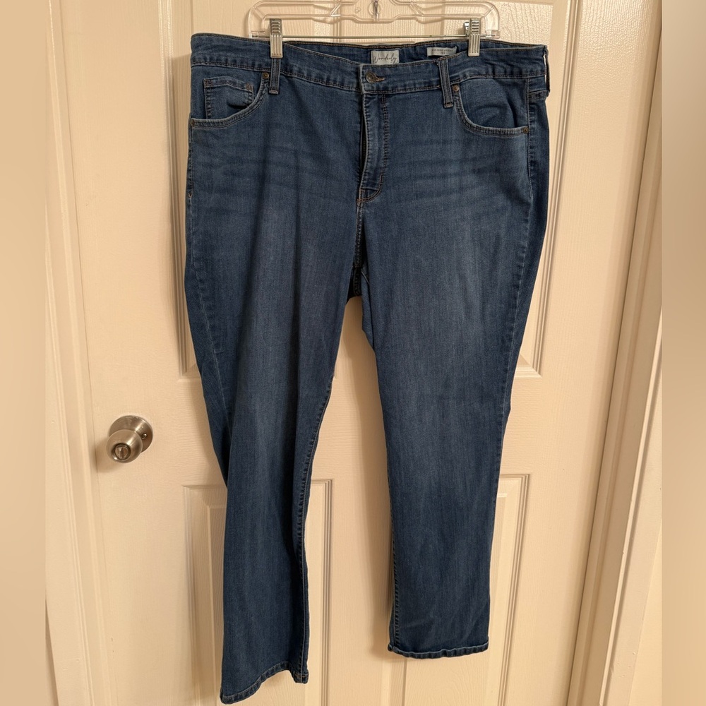 Wonderly Mid Rise Straight Jeans 18W
